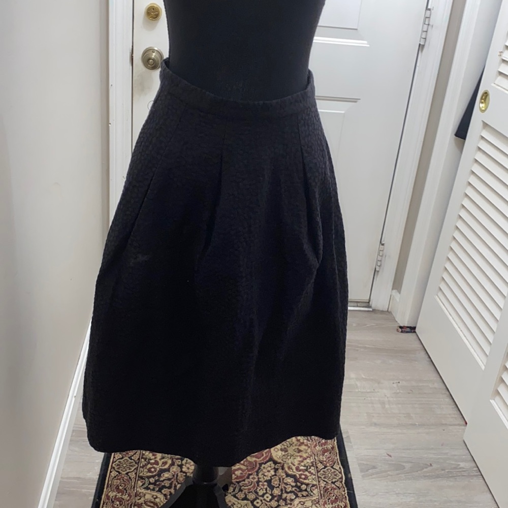 H&M black high waisted skirt